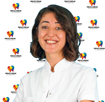 Resorative Dentistry Specialist Özge Kafdağ